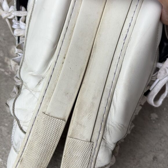 Givenchy low top leather sneakers - Picture 6 of 9